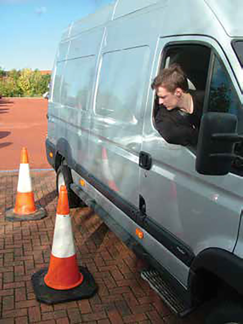 CRASH FIGURES SHOW IMPORTANCE OF REVERSING SENSORS ON VANS