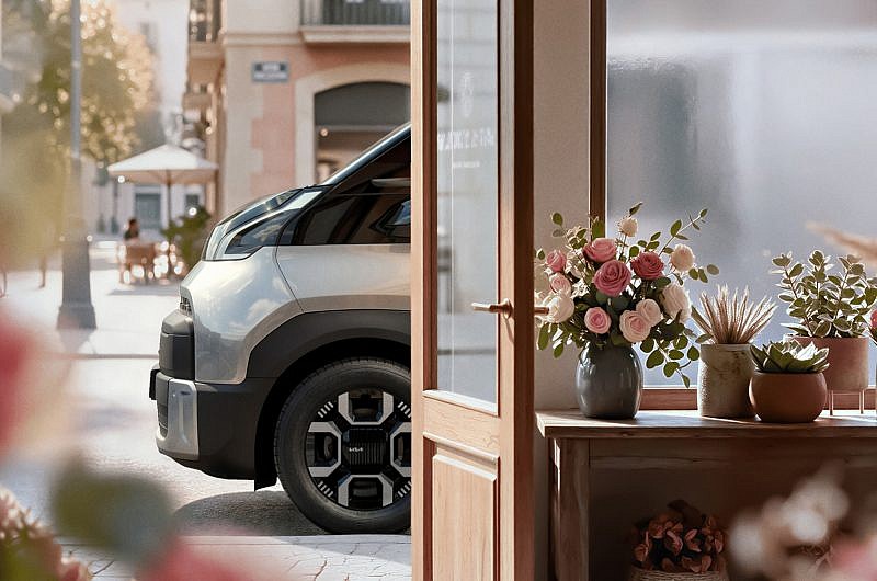 Kia Corporate PV7 Teased Ahead Of World Premiere At IAA Transportation Print 3600x2400 1